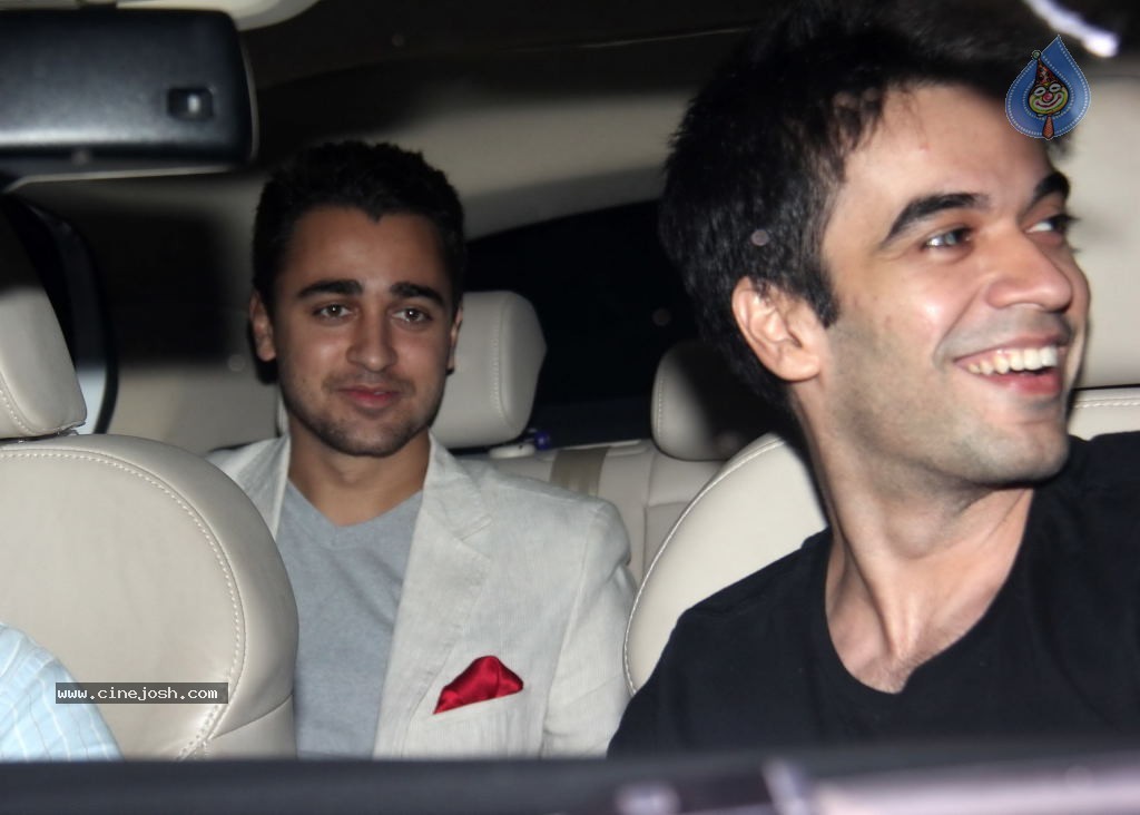 Bollywood Stars at Karan Johar Birthday Bash - 7 / 72 photos