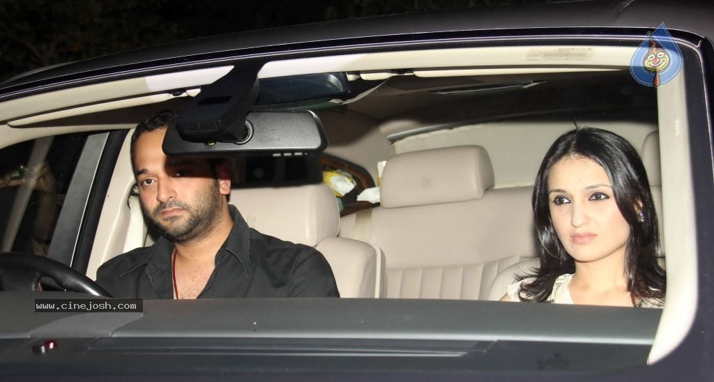 Bollywood Stars at Karan Johar Birthday Bash - 22 / 72 photos
