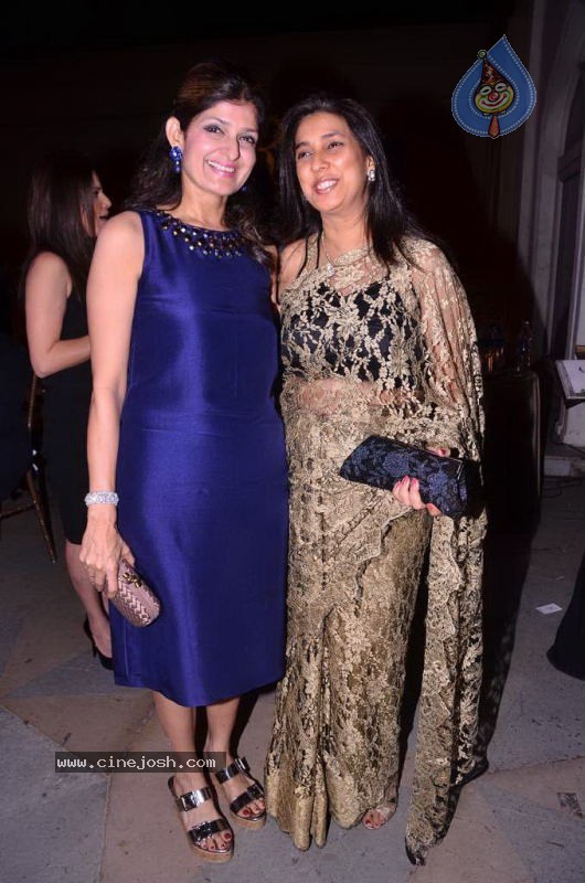 Bollywood Top Models at Rose Fashion Show - 90 / 154 photos