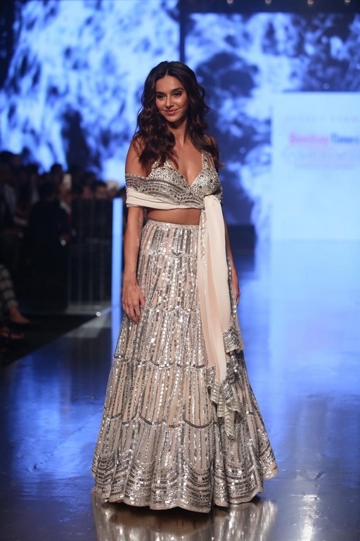 Bombay Times Fashion Week 2019 - 20 / 41 photos