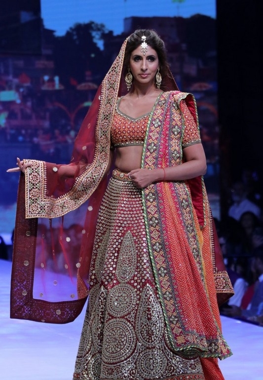 Bombay Times Fashion Week 2019 - 22 / 41 photos