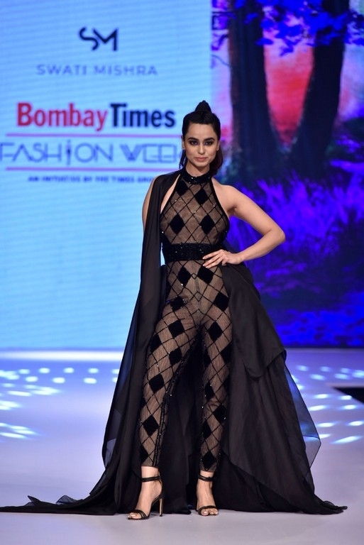 Bombay Times Fashion Week 2019 - 31 / 41 photos