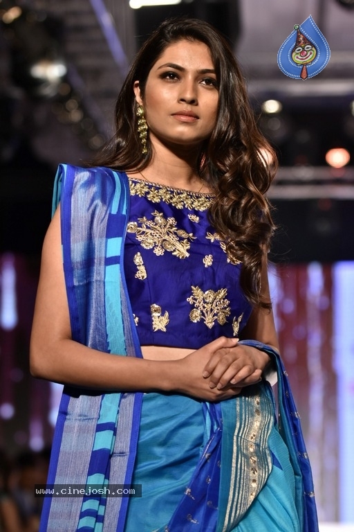 Bombay Times Fashion Week Photos - 43 / 89 photos