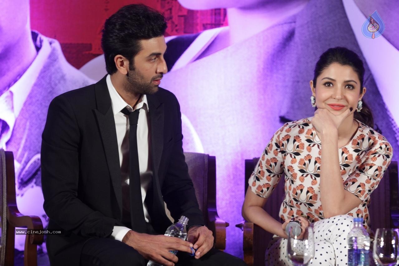 Bombay Velvet 2nd Trailer Launch - 25 / 46 photos