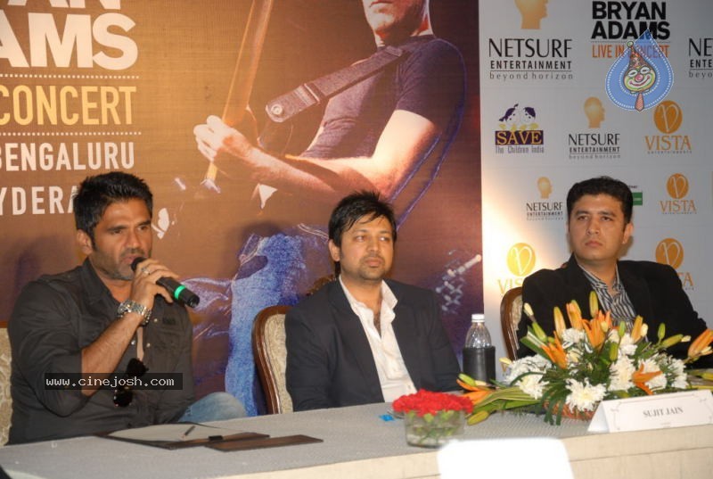 Bryan Adams Live in Concert Press Meet - 5 / 25 photos