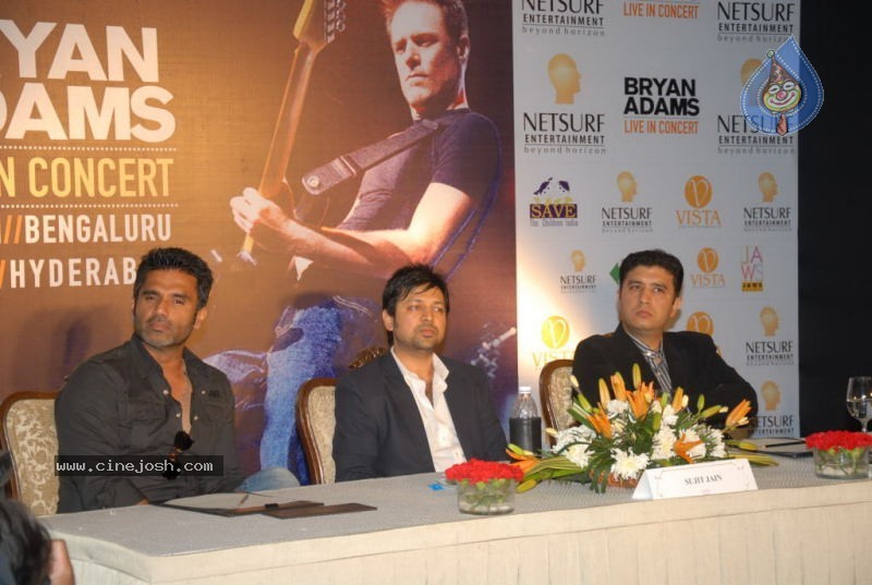 Bryan Adams Live in Concert Press Meet - 12 / 25 photos