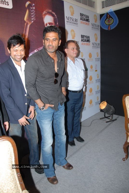 Bryan Adams Live in Concert Press Meet - 19 / 25 photos