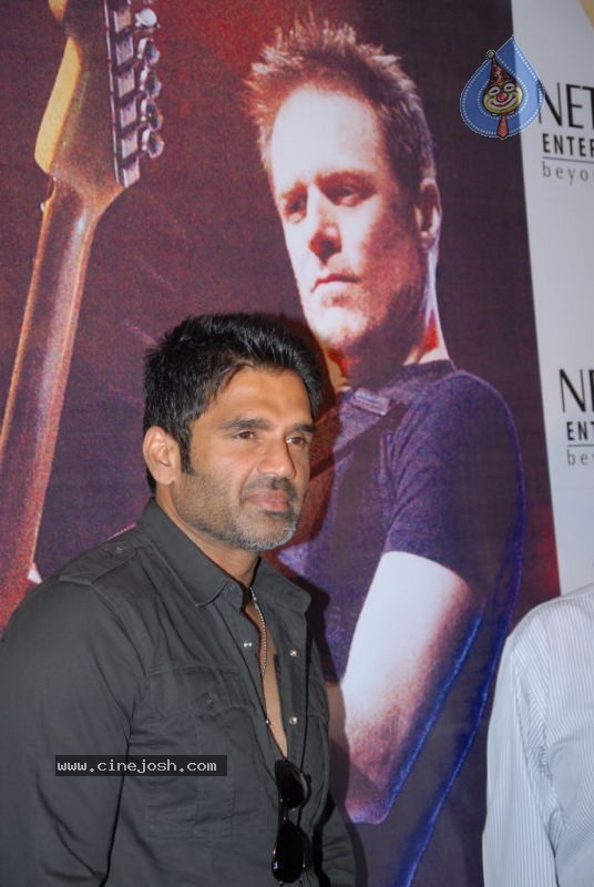 Bryan Adams Live in Concert Press Meet - 24 / 25 photos