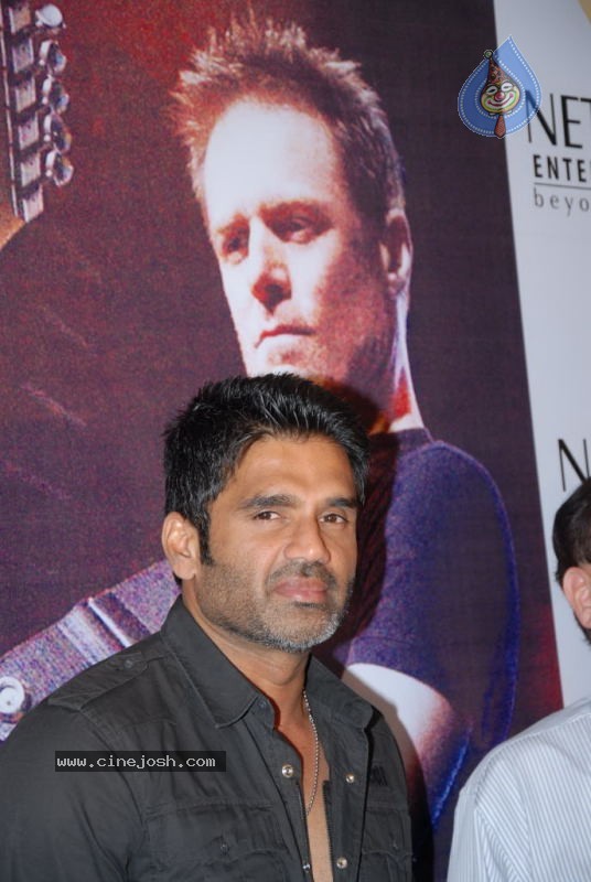 Bryan Adams Live in Concert Press Meet - 25 / 25 photos