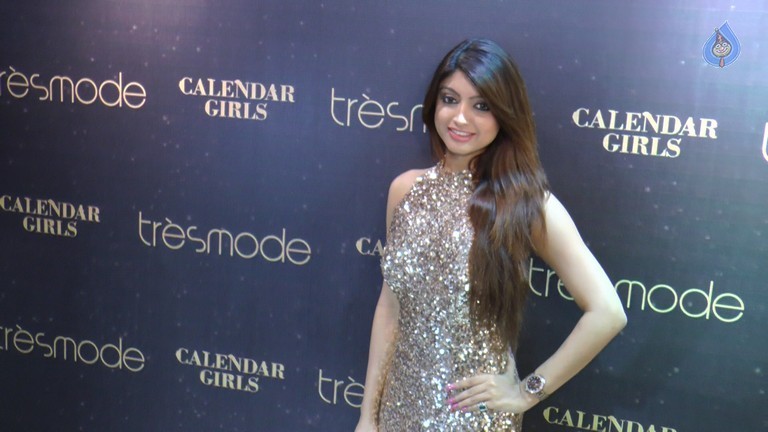Calendar Girls at Glamorous Shopping Extravaganza - 4 / 27 photos