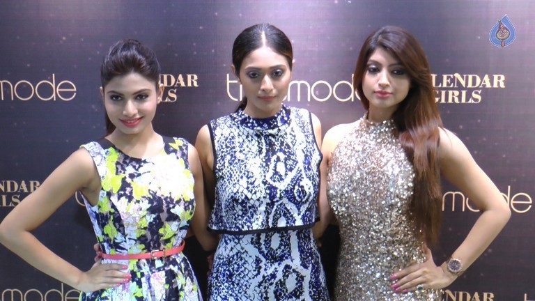 Calendar Girls at Glamorous Shopping Extravaganza - 17 / 27 photos