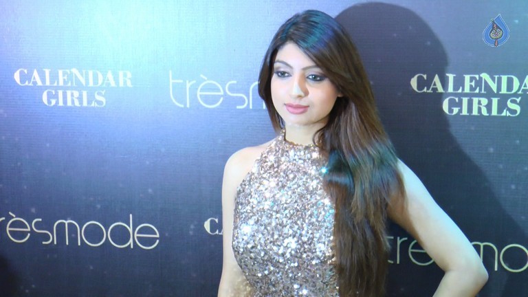 Calendar Girls at Glamorous Shopping Extravaganza - 19 / 27 photos