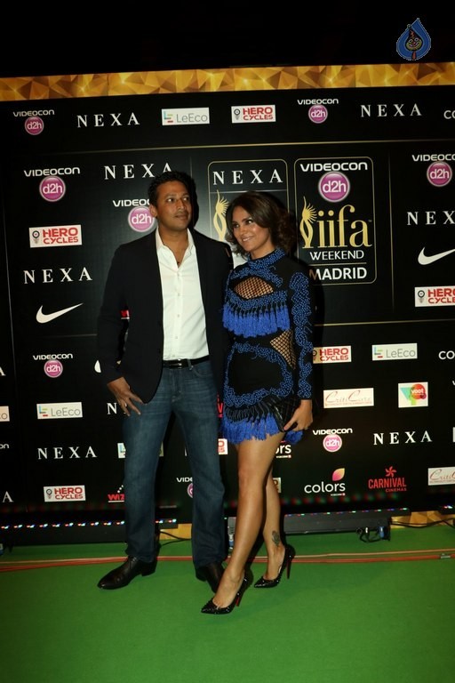 Celebrities at 17th Nexa IIFA Awards - 15 / 81 photos