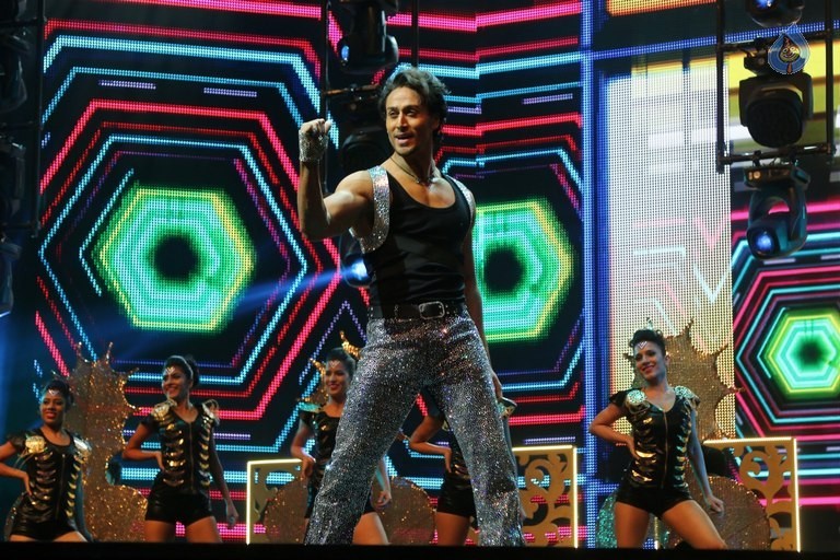 Celebrities at 17th Nexa IIFA Awards - 17 / 81 photos
