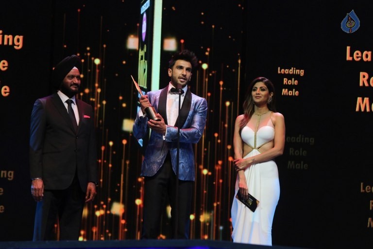 Celebrities at 17th Nexa IIFA Awards - 22 / 81 photos