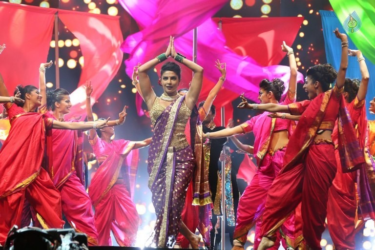 Celebrities at 17th Nexa IIFA Awards - 41 / 81 photos