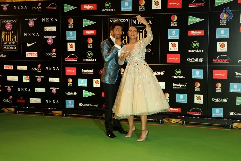 Celebrities at 17th Nexa IIFA Awards - 47 / 81 photos
