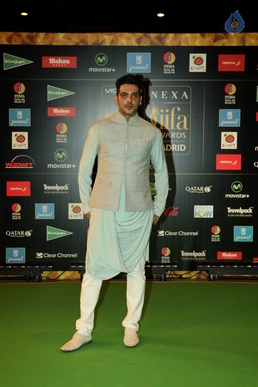 Celebrities at 17th Nexa IIFA Awards - 56 / 81 photos