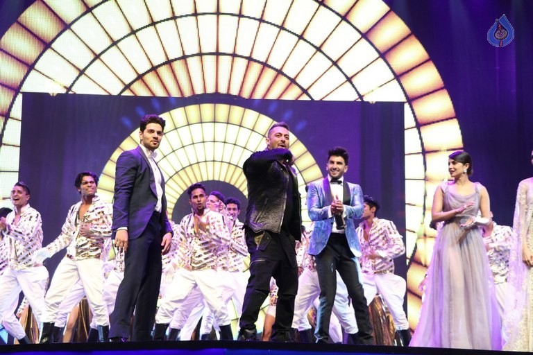 Celebrities at 17th Nexa IIFA Awards - 58 / 81 photos