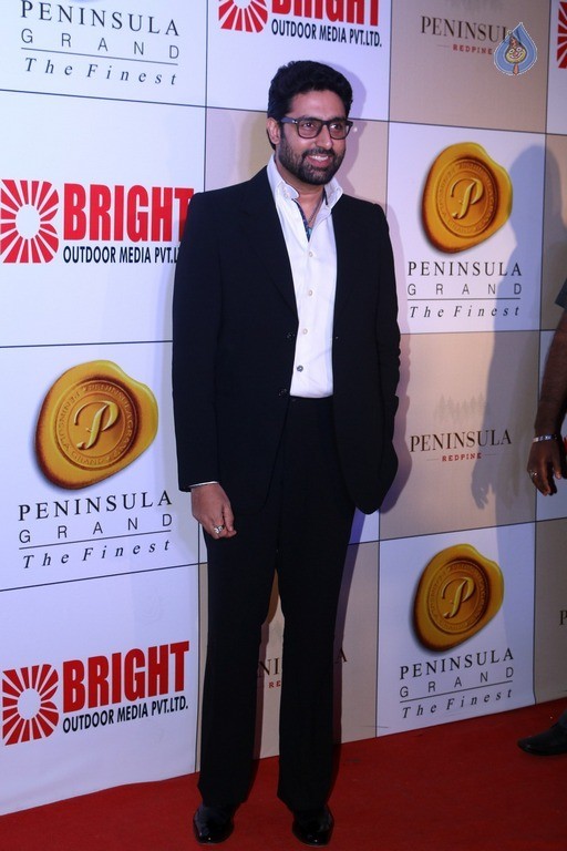 Celebrities at 3rd Bright Award Event - 17 / 50 photos