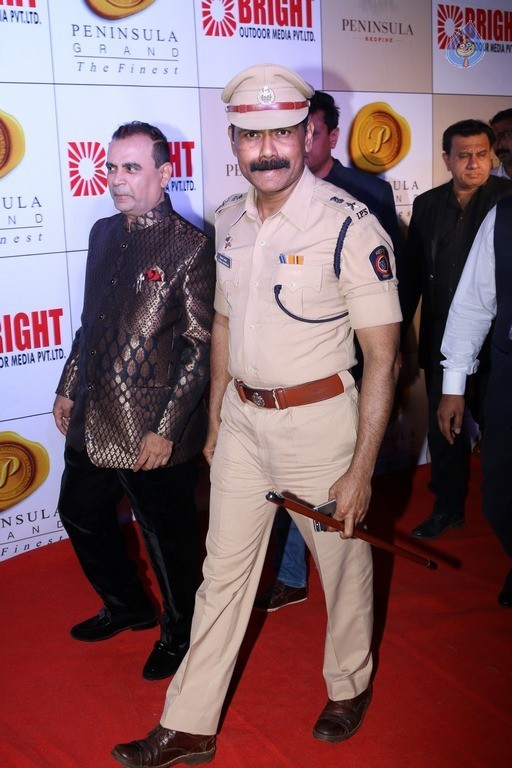 Celebrities at 3rd Bright Award Event - 49 / 50 photos