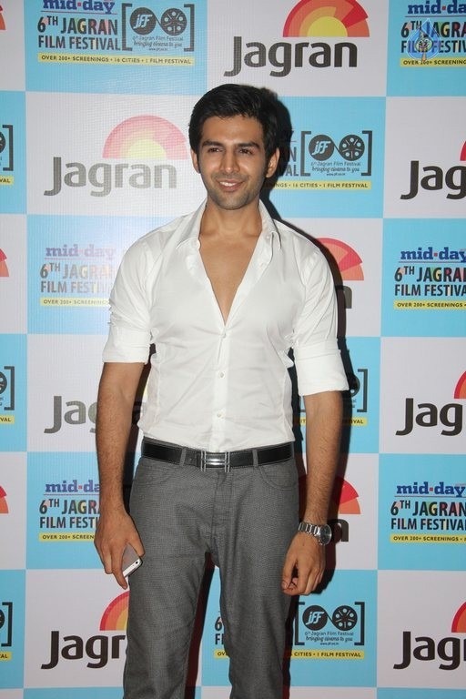 Celebrities at 6th Jagran Film Festival - 29 / 61 photos