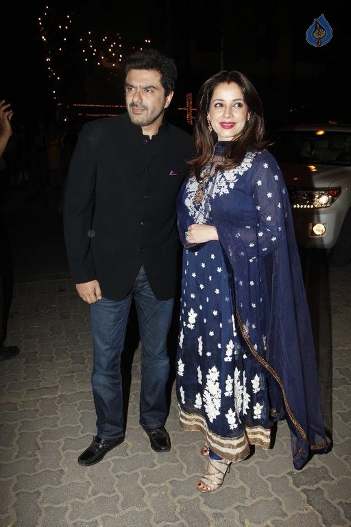 Celebrities at Amitabh Bachchan Hosted Diwali 2015 Party 1 - 66 / 106 photos