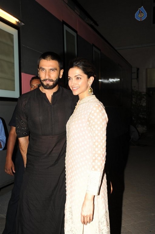 Celebrities at Bajirao Mastani Screening Photos - 9 / 40 photos