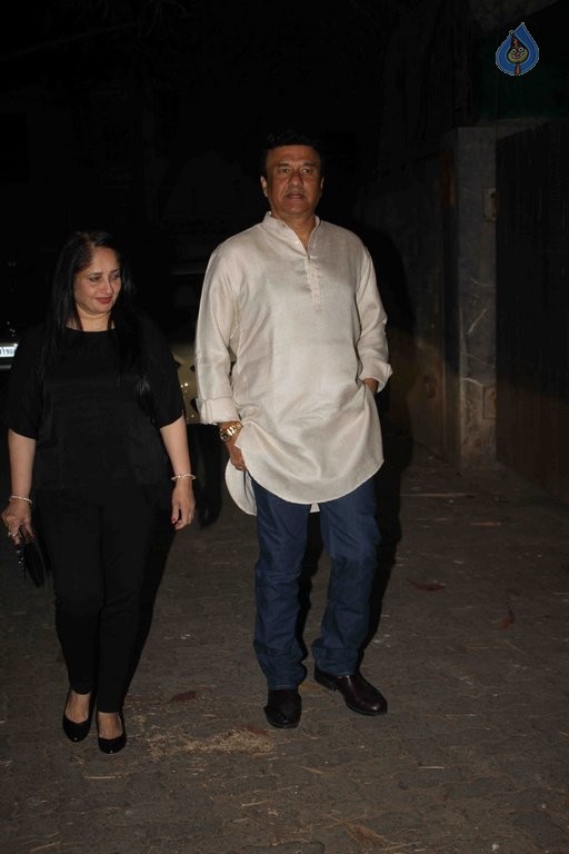 Celebrities at Bajirao Mastani Screening Photos - 12 / 40 photos