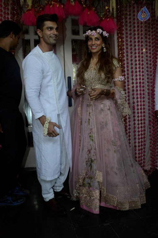 Celebrities at Bipasha Basu Mehndi Ceremony - 6 / 41 photos