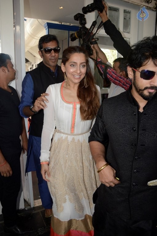 Celebrities at Bipasha Basu Mehndi Ceremony - 12 / 41 photos