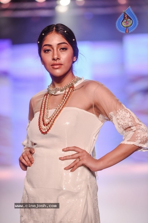 Celebrities at Bombay Times Fashion Week - 31 / 55 photos