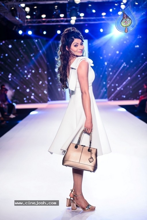 Celebrities at Bombay Times Fashion Week - 32 / 55 photos