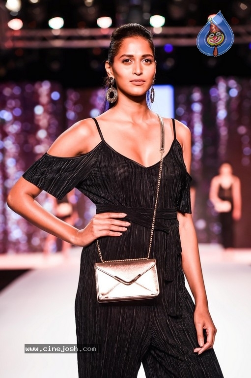 Celebrities at Bombay Times Fashion Week - 38 / 55 photos