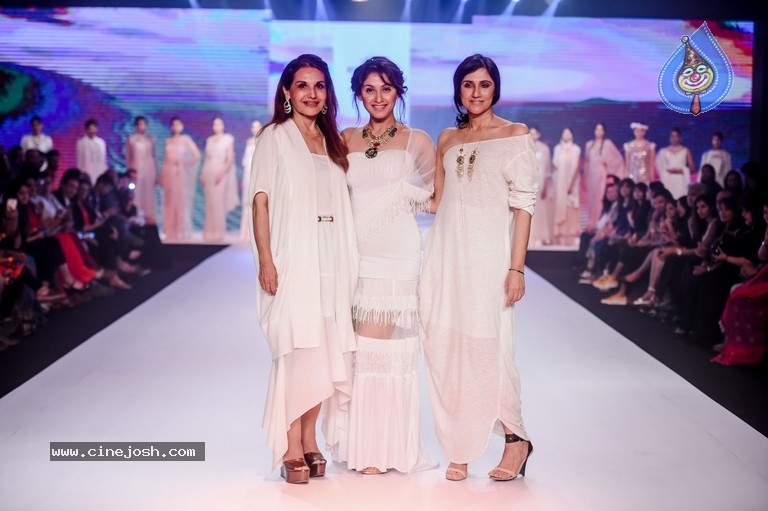 Celebrities at Bombay Times Fashion Week - 53 / 55 photos