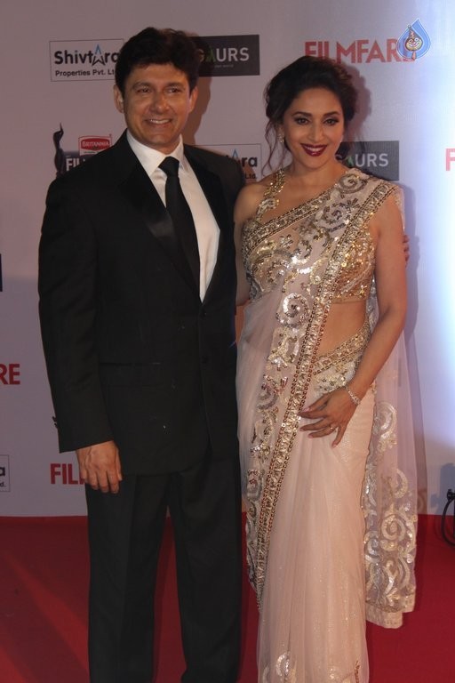 Celebrities at Filmfare 2016 Awards 2 - 27 / 80 photos