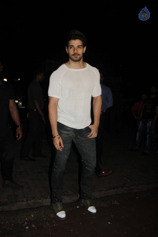 Celebrities at Jitesh Pillai Birthday Party - 20 / 39 photos
