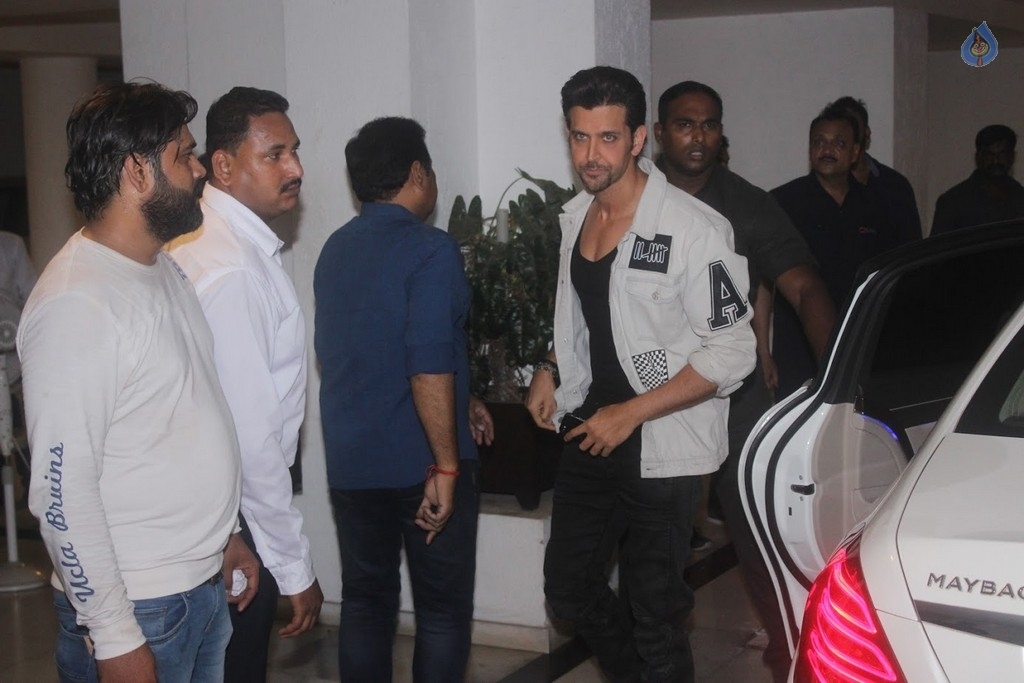Celebrities at Karan Johar Birthday Party - 10 / 68 photos