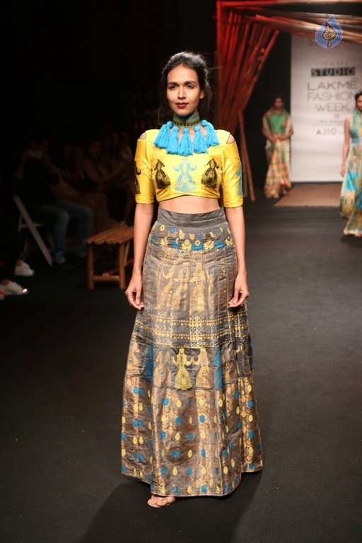 Celebrities at LFW Summer Resort 2017 - 64 / 71 photos