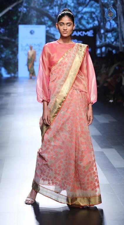 Celebrities at LFW Summer Resort 2017 - 71 / 71 photos