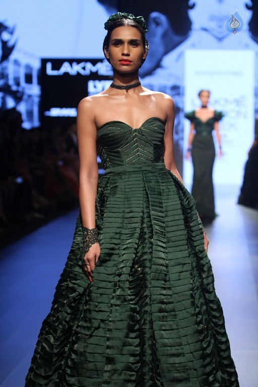 Celebrities at LFW Winter Festive 2016 - 15 / 42 photos