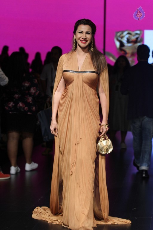 Celebrities at LFW Winter Festive 2016 - 33 / 42 photos