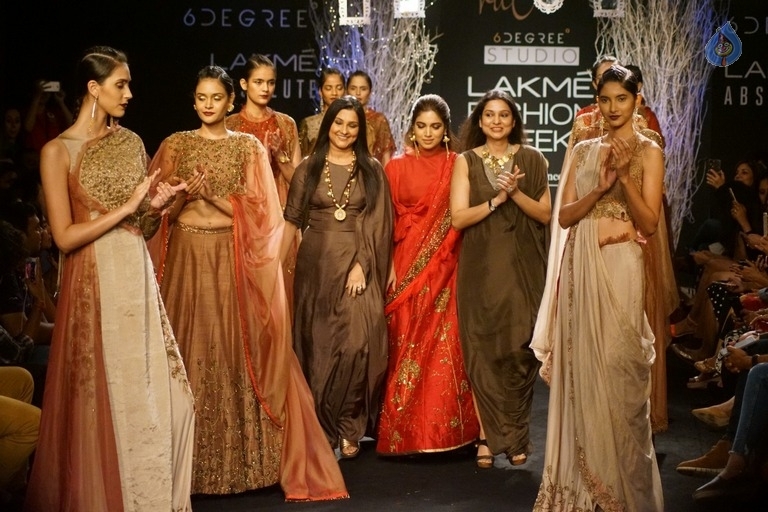 Celebrities at LFW Winter Festive 2017 - 14 / 63 photos
