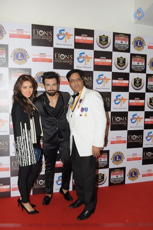 Celebrities at Lions Gold Awards 2016 - 35 / 42 photos