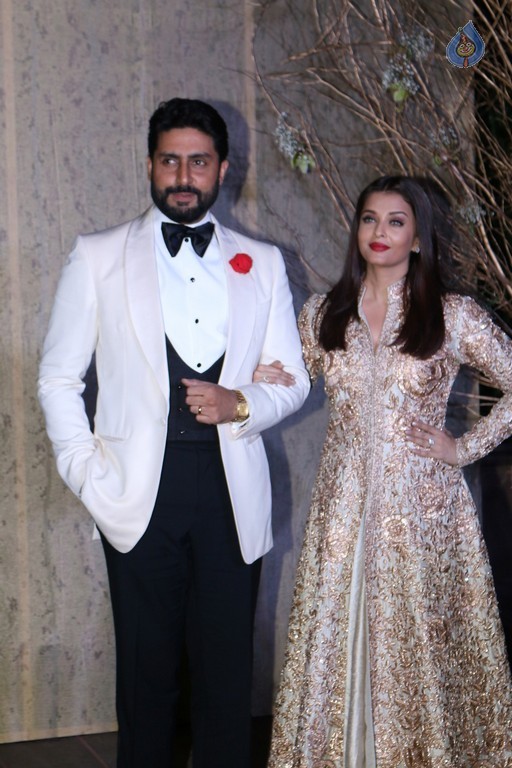 Celebrities at Manish Malhotra Birthday Bash - 72 / 80 photos