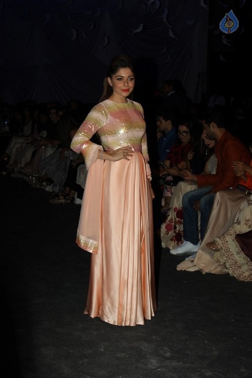 Celebrities at Manisha Malhotra LFW 2016 Show - 1 / 52 photos
