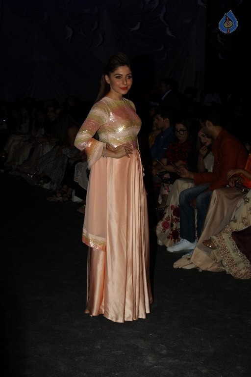Celebrities at Manisha Malhotra LFW 2016 Show - 27 / 52 photos