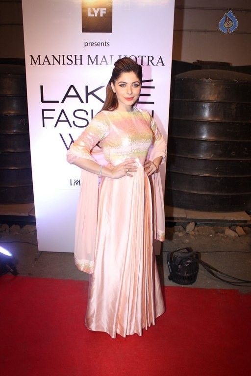 Celebrities at Manisha Malhotra LFW 2016 Show - 30 / 52 photos
