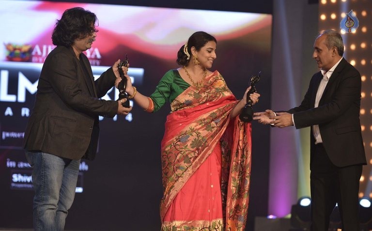 Celebrities at Marathi Filmfare Awards 2014 - 17 / 71 photos