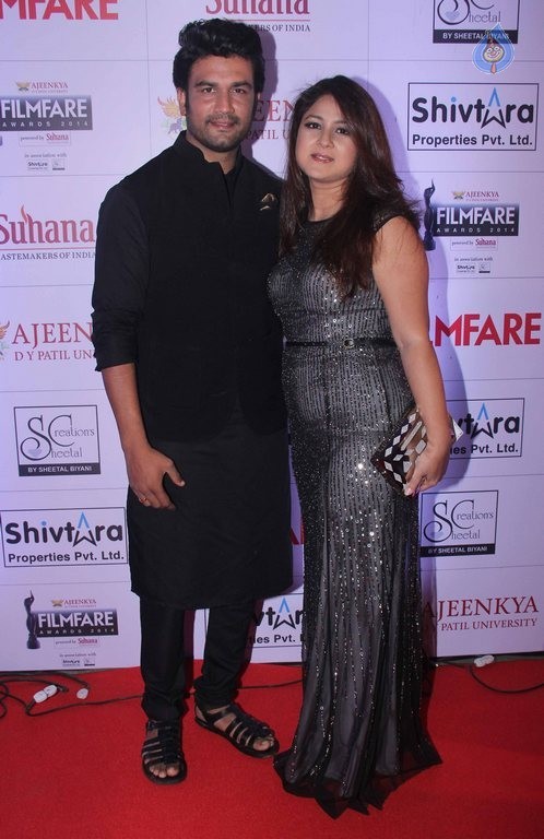 Celebrities at Marathi Filmfare Awards 2014 - 40 / 71 photos
